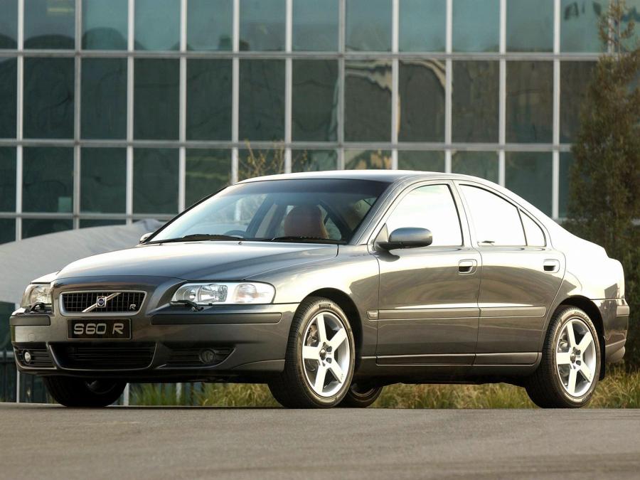  Volvo S60 R 2004 года  (ZA) (фото 19 из 21)